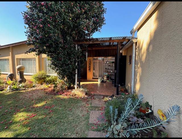 4 BEDROOM HOUSE FOR SALE IN BIRCHLEIGH